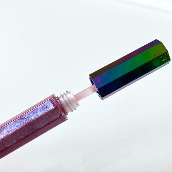 New Fenty Gal On The Moon Cosmic Gloss - Picture 6 of 6